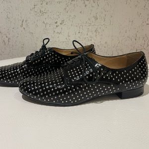 Pour La Victoire SILVER STUDDED black patent leather Size9